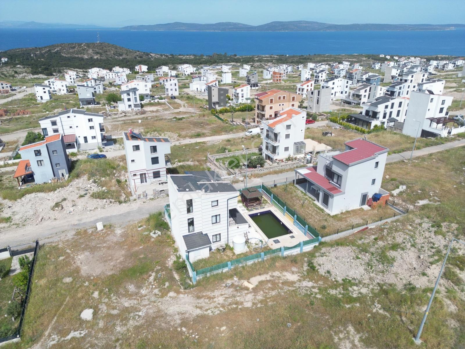 Mordoğanda Deniz Manzaralı Havuzlu 4+1 Villa - Görsel 12