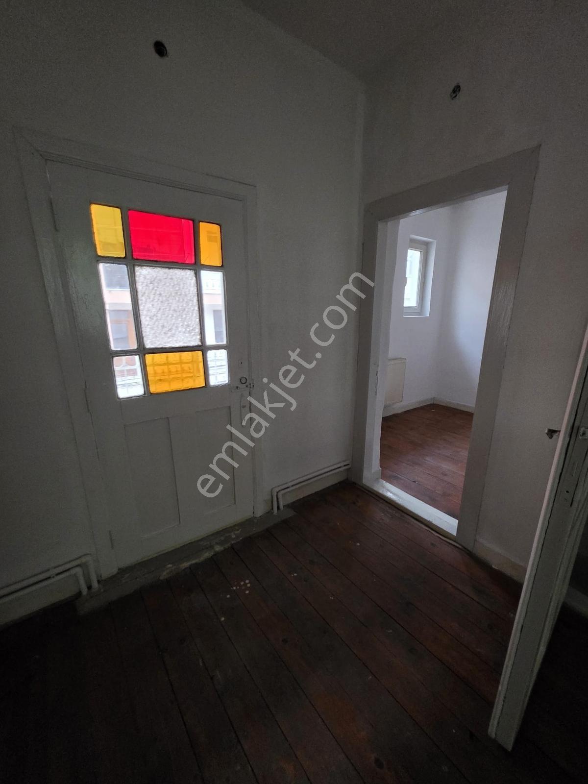 İhsaniye Mahallesin'de Bahçeli Kiralık 2 Katlı Müstakil Ev - Görsel 23