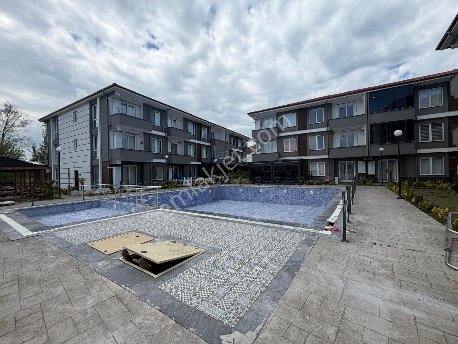 Kocaali Yalı Mahallesi Havuzlu Site İçerisinde 1+1 Sıfır Daire - Görsel 9