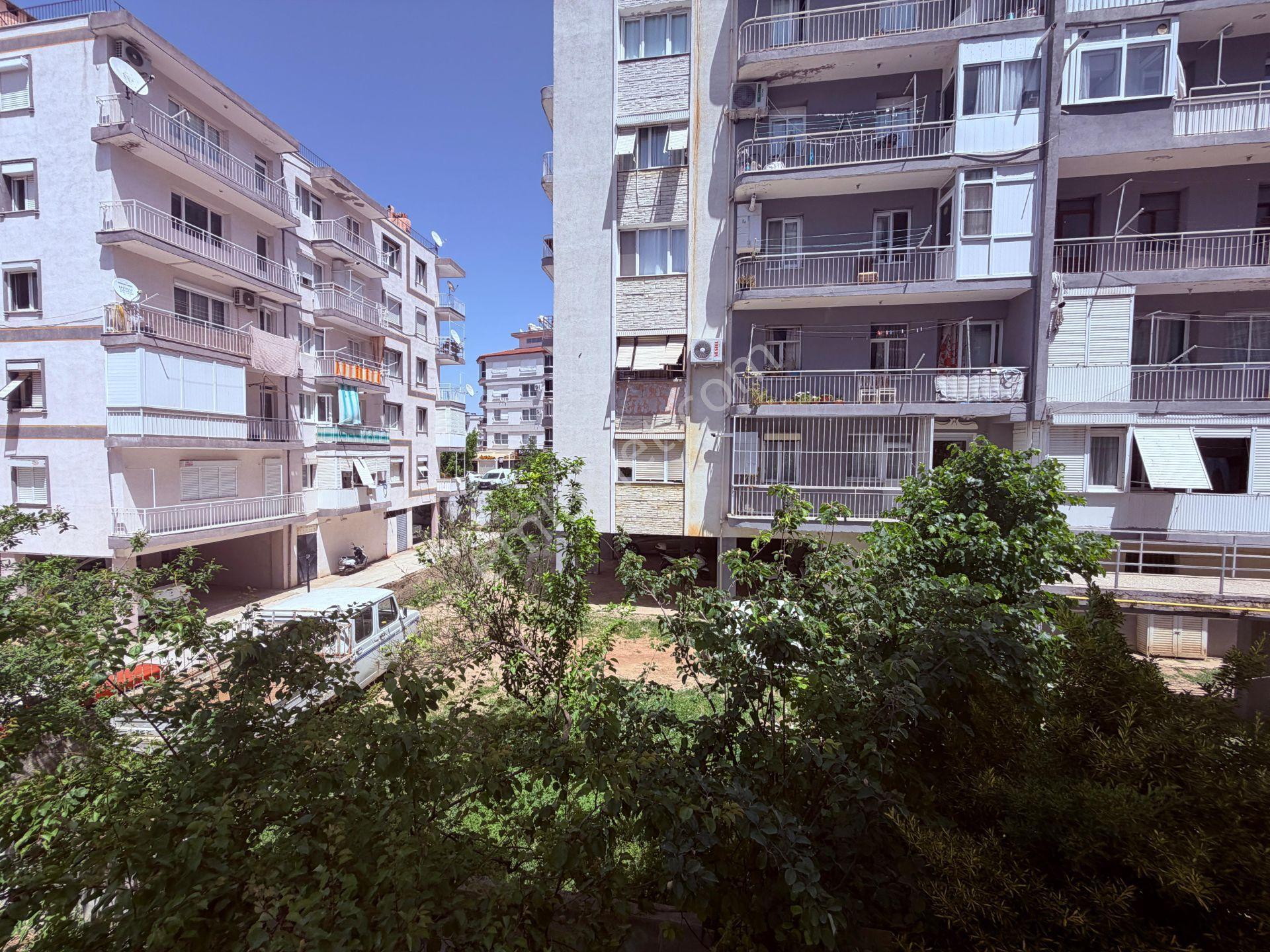A Plus Gayrimenkulden Merkezi Konumda Komple Yapılı 3+1 Satılık - Görsel 22