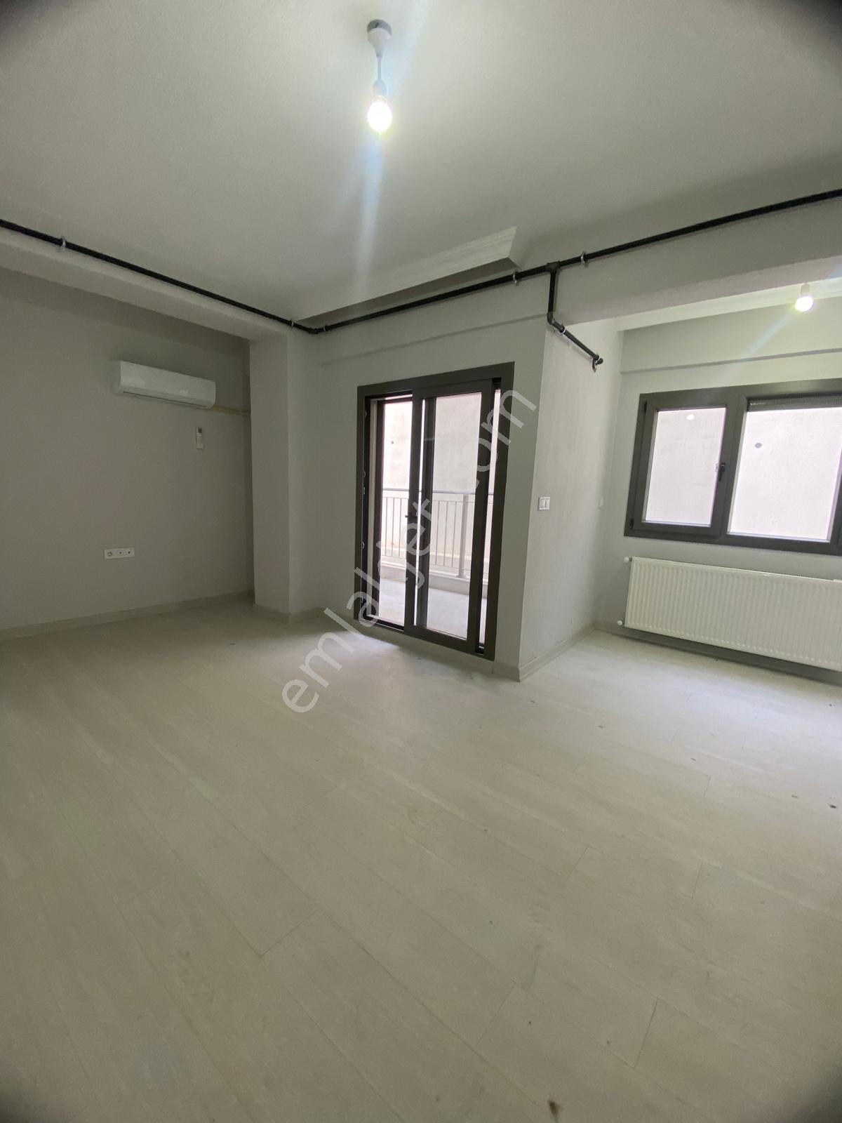 Çiğli De Klimalı Doğalgaz Kombi Asansörlü Sıfır Lüks 1+1 Daire - Görsel 8