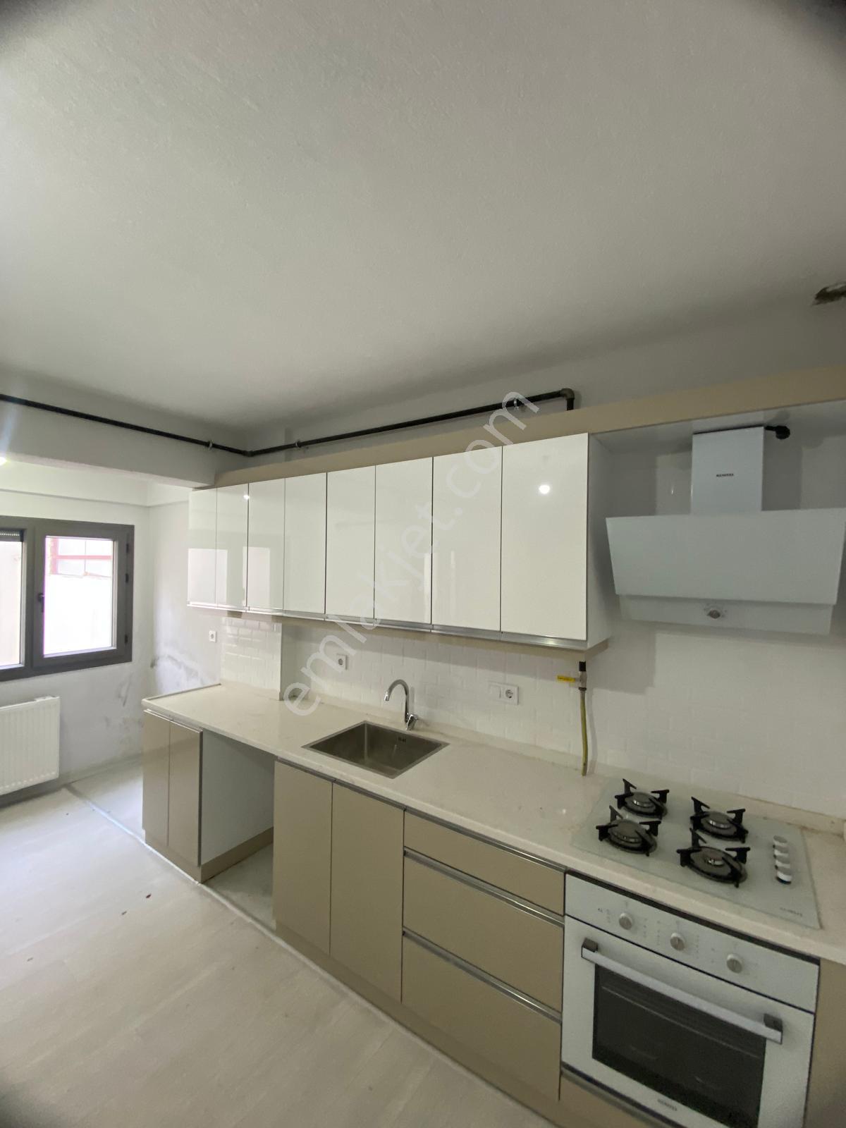 Çiğli De Klimalı Doğalgaz Kombi Asansörlü Sıfır Lüks 1+1 Daire - Görsel 11