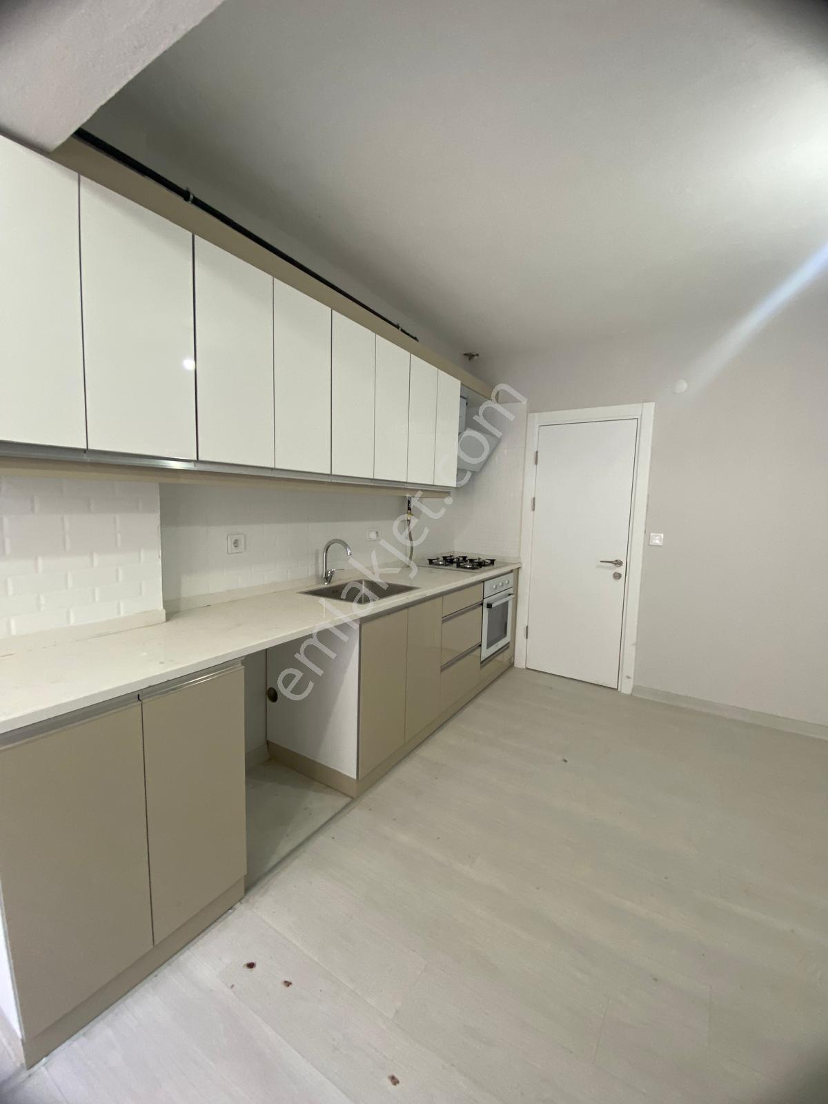 Çiğli De Klimalı Doğalgaz Kombi Asansörlü Sıfır Lüks 1+1 Daire - Görsel 9
