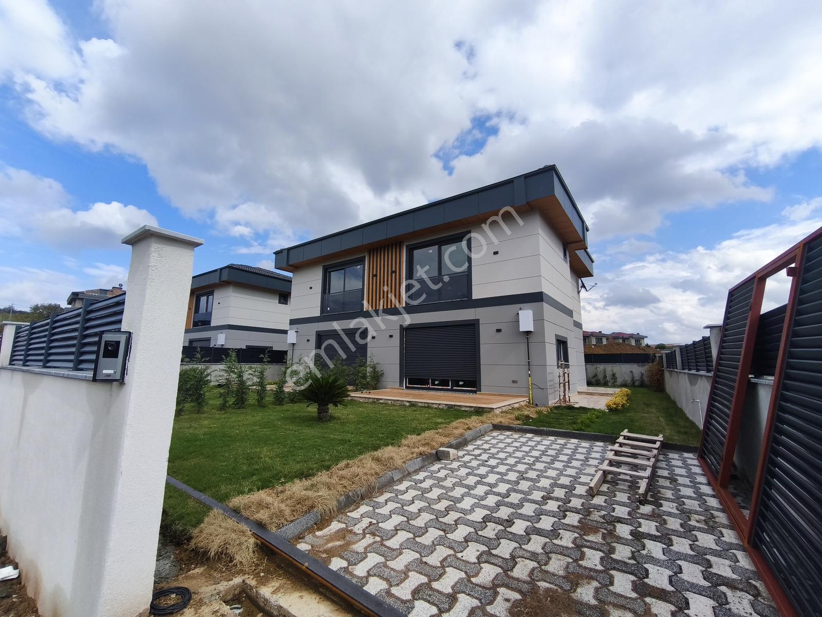 Remax Anka'dan Müstakil Bahçeli 3+1 Satılık Villa - Görsel 11