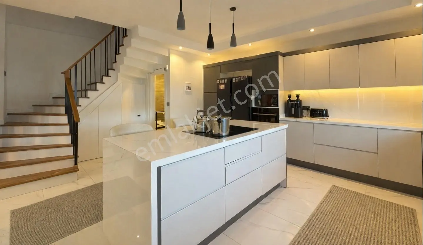Villakentte Eşyalı Kiralık Müstakil Havuzlu 5+1 Tripleks Villa - Görsel 4