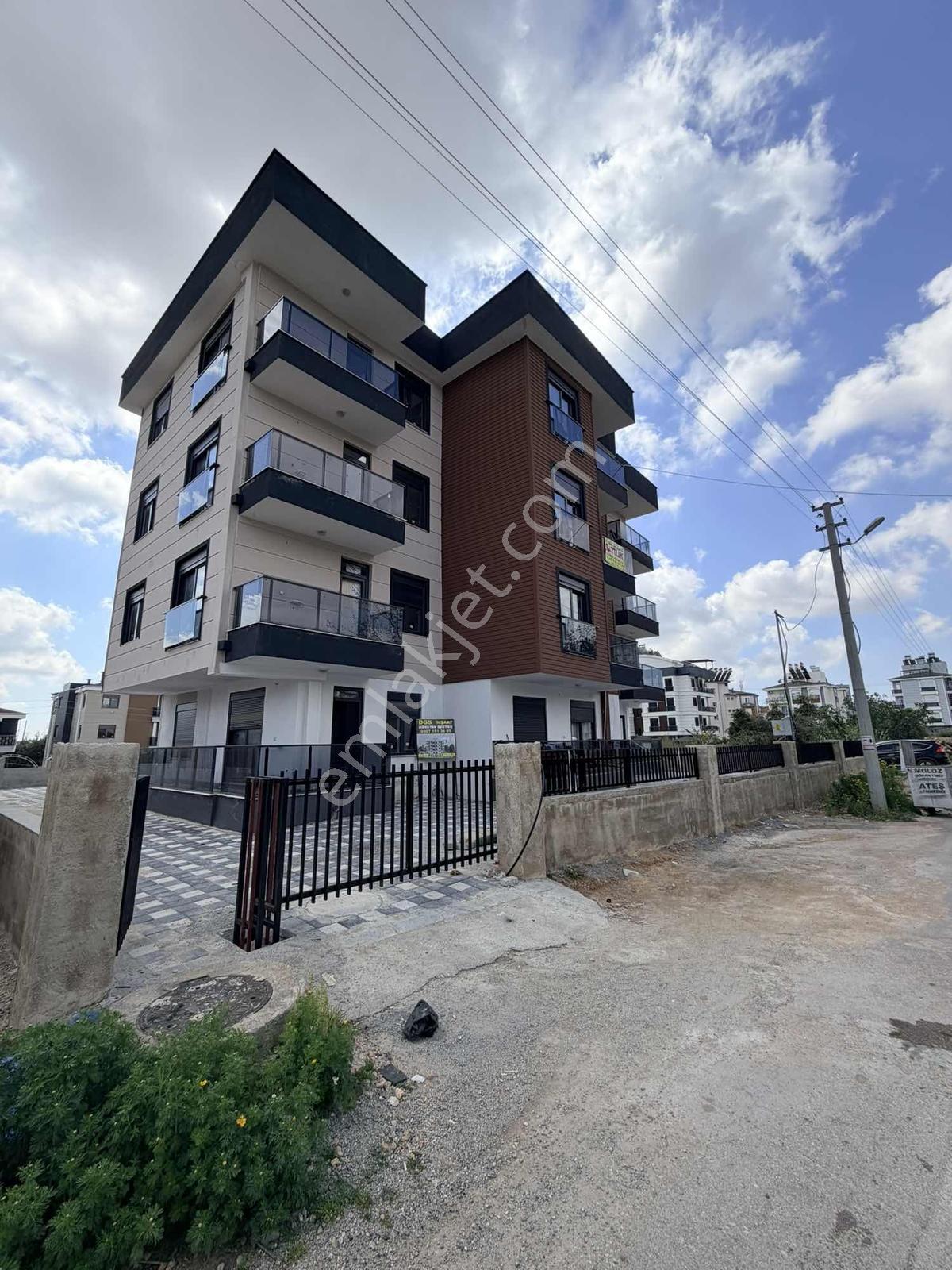 Kısa Süreliğine Portalya Avm Arkası Ara Katta Lüks Havuzlu - Görsel 7