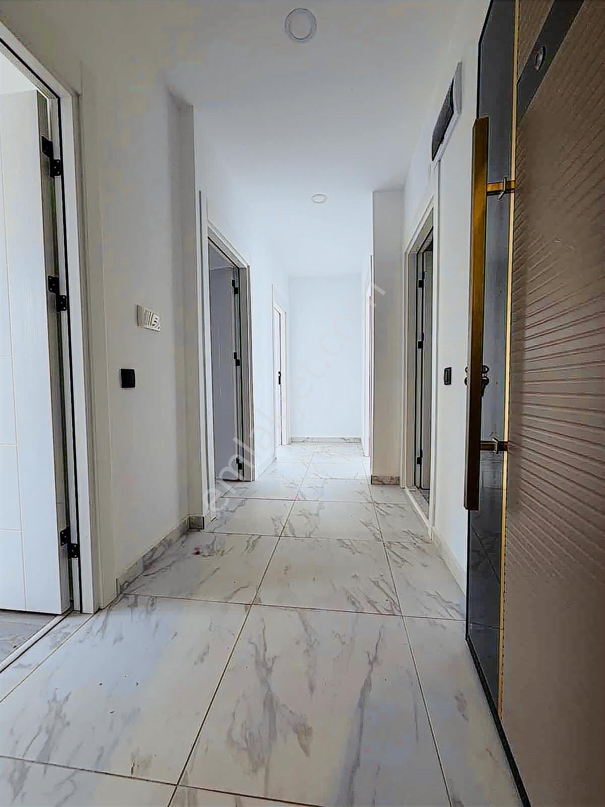 Aydoğmuş 2+1 Herşeyi Ayrı Tramvaya Yakın Sıfır İskanlı Daire - Görsel 3