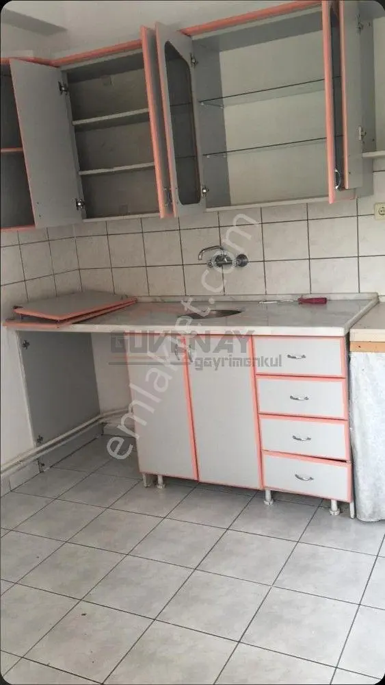 Güvenay - Çorum Bahabey Cad. İpek Taksi İlerisi Cadde Üzeri 3+1 Satılık Daire - Görsel 5
