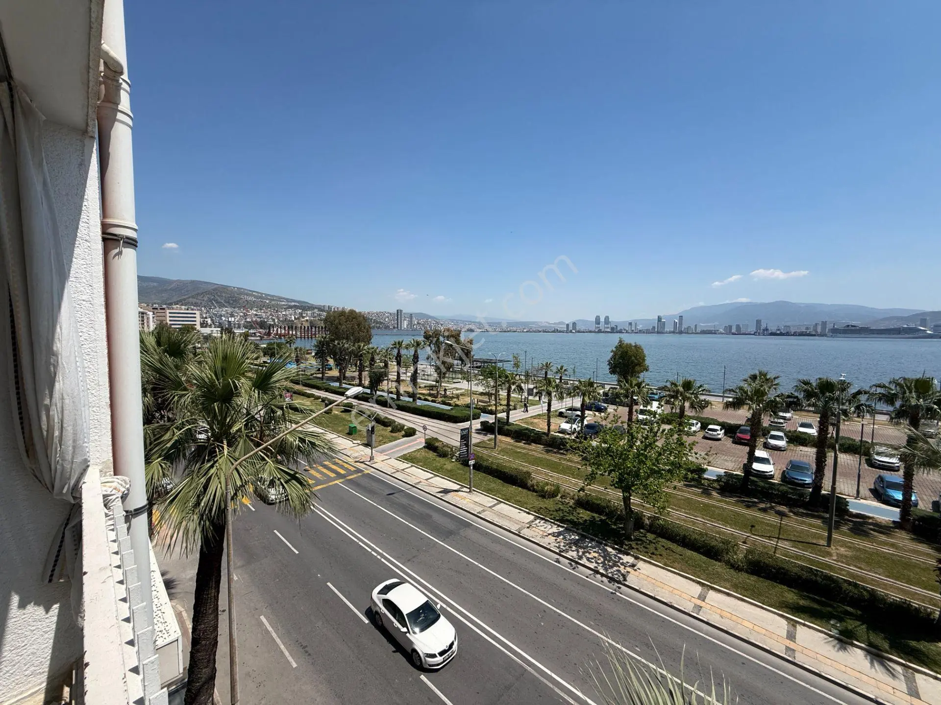 Yalı Bulvarı'nda Deniz Manzaralı Tadilatlı 3+1 Kiralık Daire - Görsel 4