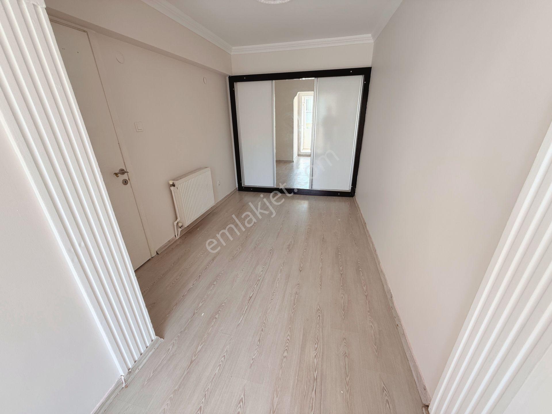 Yalı Bulvarı'nda Deniz Manzaralı Tadilatlı 3+1 Kiralık Daire - Görsel 14