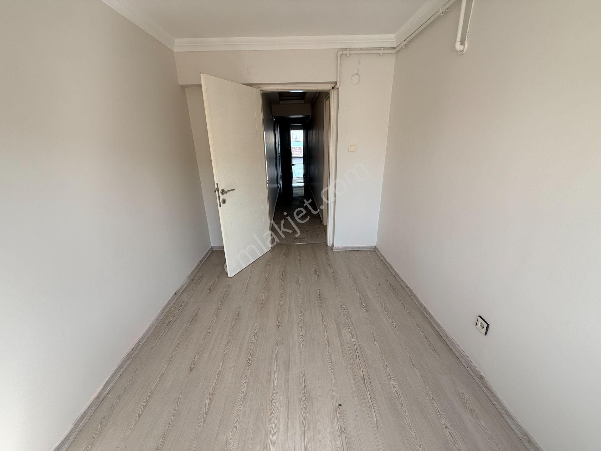 Yalı Bulvarı'nda Deniz Manzaralı Tadilatlı 3+1 Kiralık Daire - Görsel 19