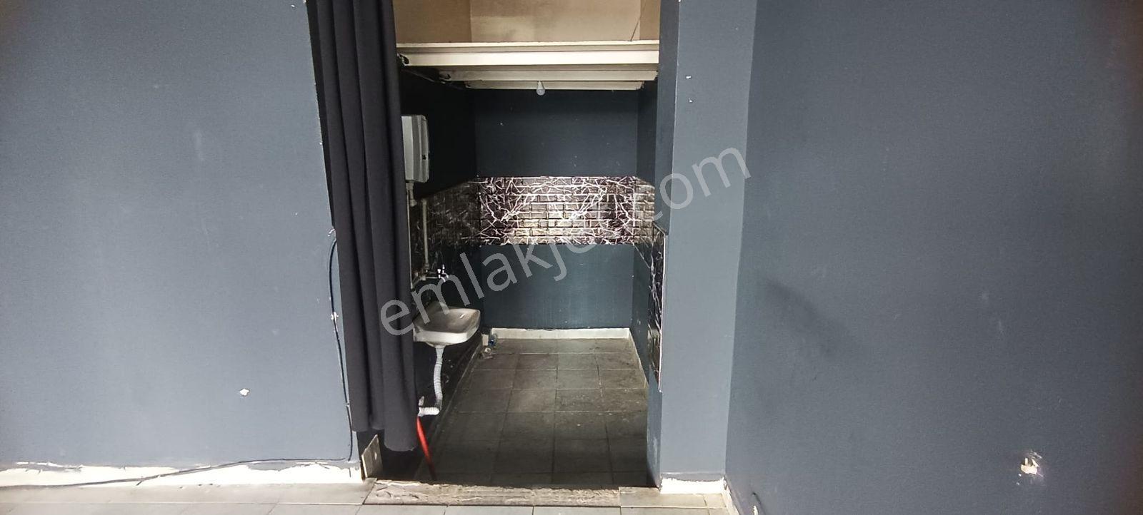 Fuzuli Caddesinde Kiralık Dükkan Zirvevip Gayrimenkulden