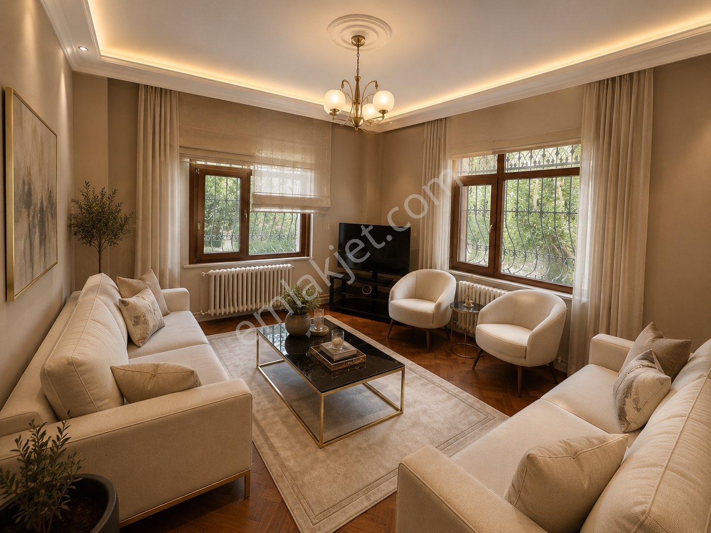 Koşuyolunda Nadir Bulunan Çift Cepheli Bahçeli Müstakil Villa - Görsel 9