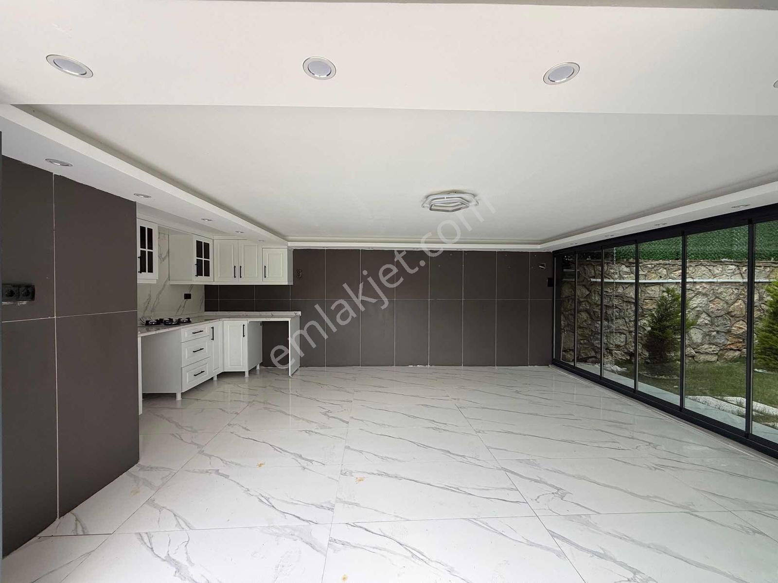 Sıfır Stadyum Civ Bağımsız Kış Bahçeli Lüks Villamız - Görsel 8
