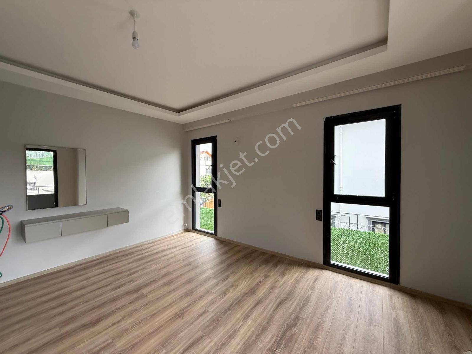 Sıfır Stadyum Civ Bağımsız Kış Bahçeli Lüks Villamız - Görsel 19