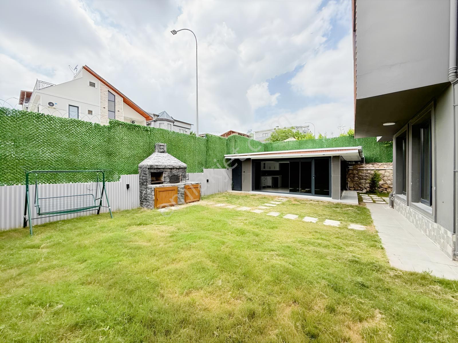 Sıfır Stadyum Civ Bağımsız Kış Bahçeli Lüks Villamız - Görsel 24