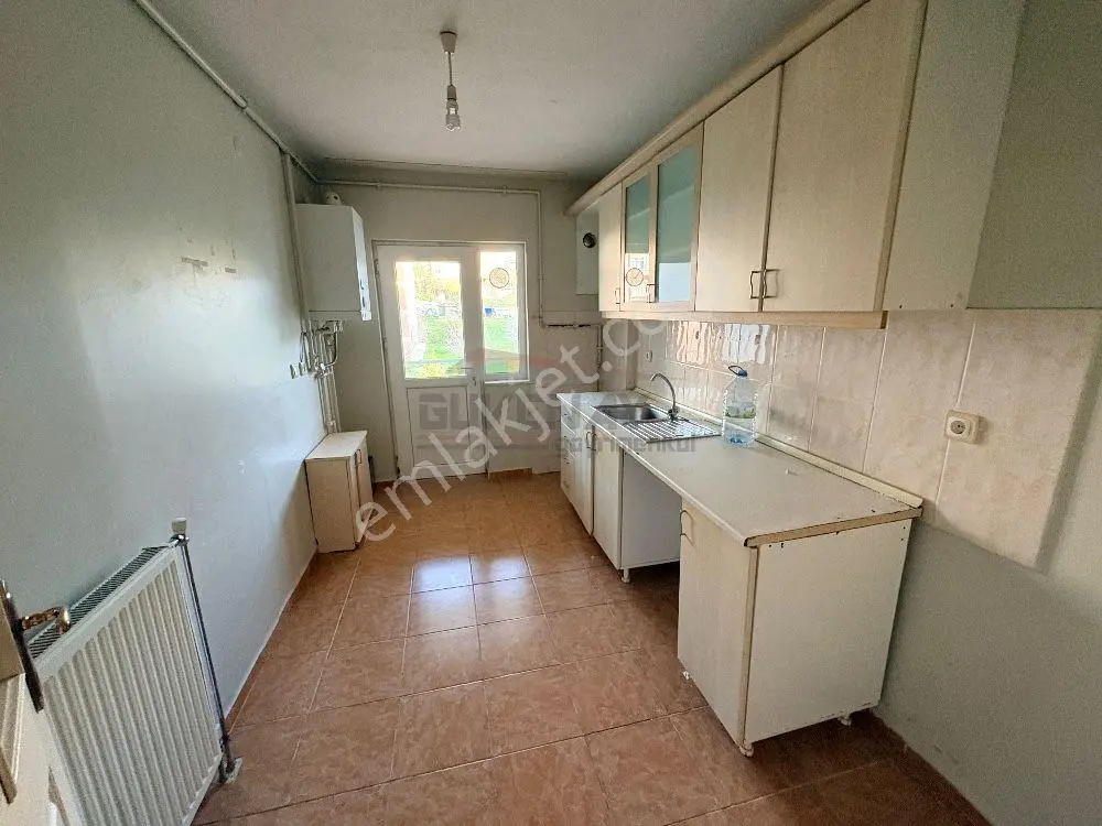 Güvenay - Çorum Akkent Toki Konutları 3+1 Kiralık Daire