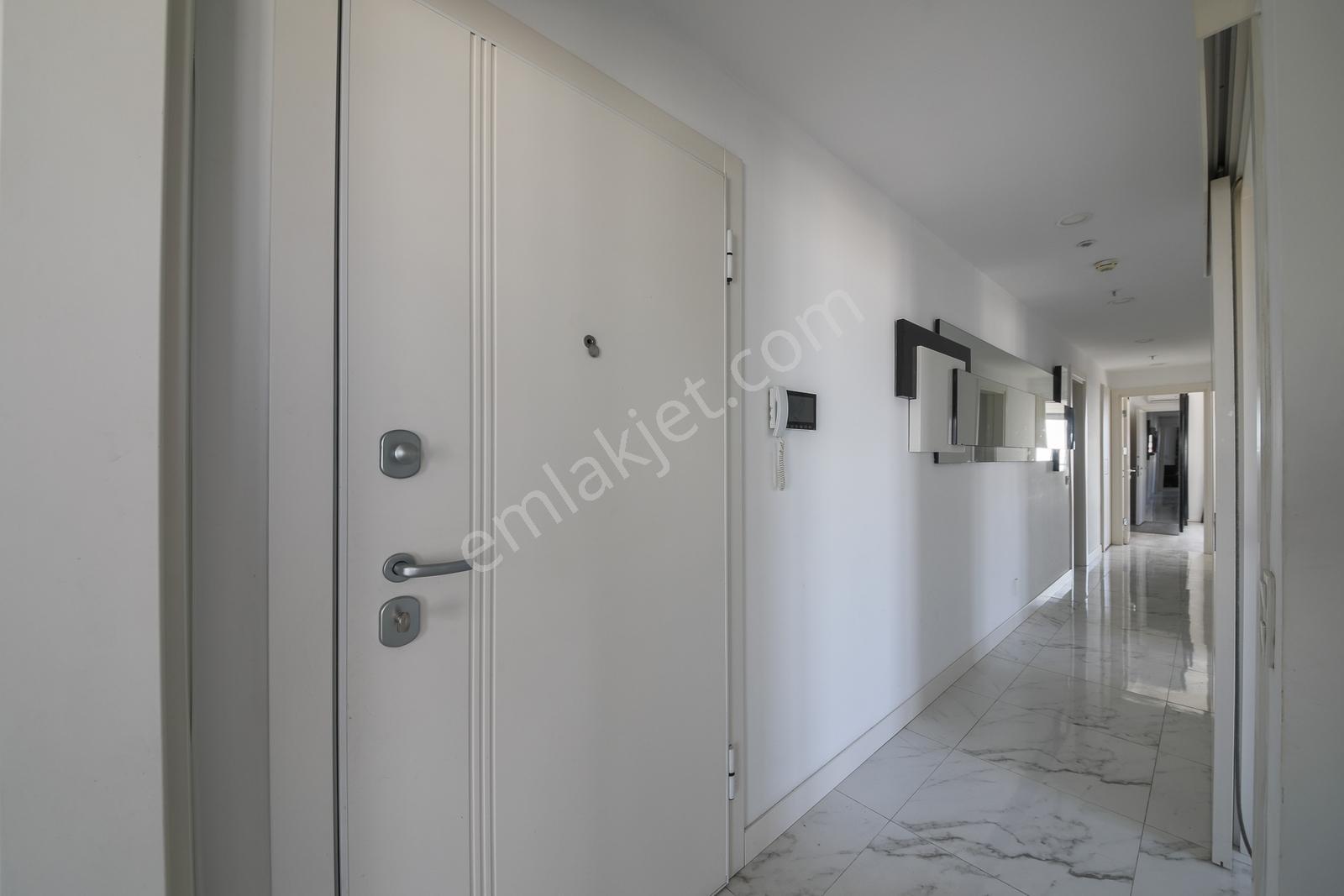 Suadiye'de Kapanmaz Deniz Manzara Residence Havuzlu Güvenlikli - Görsel 12