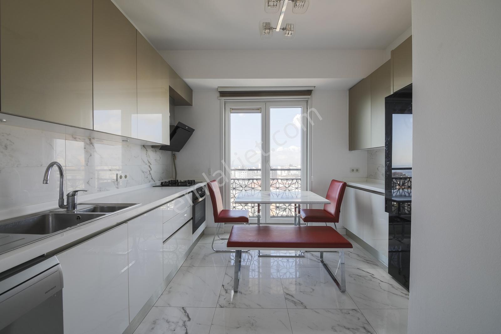 Suadiye'de Kapanmaz Deniz Manzara Residence Havuzlu Güvenlikli - Görsel 39