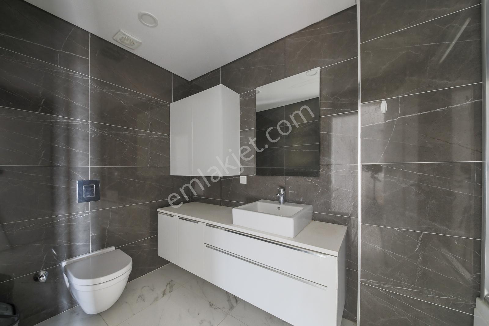 Suadiye'de Kapanmaz Deniz Manzara Residence Havuzlu Güvenlikli - Görsel 16
