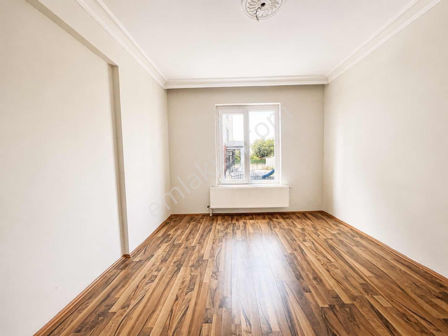Teras Balkonlu Ön Cephe Cadde Yakını Daire Arayanlara - Görsel 11