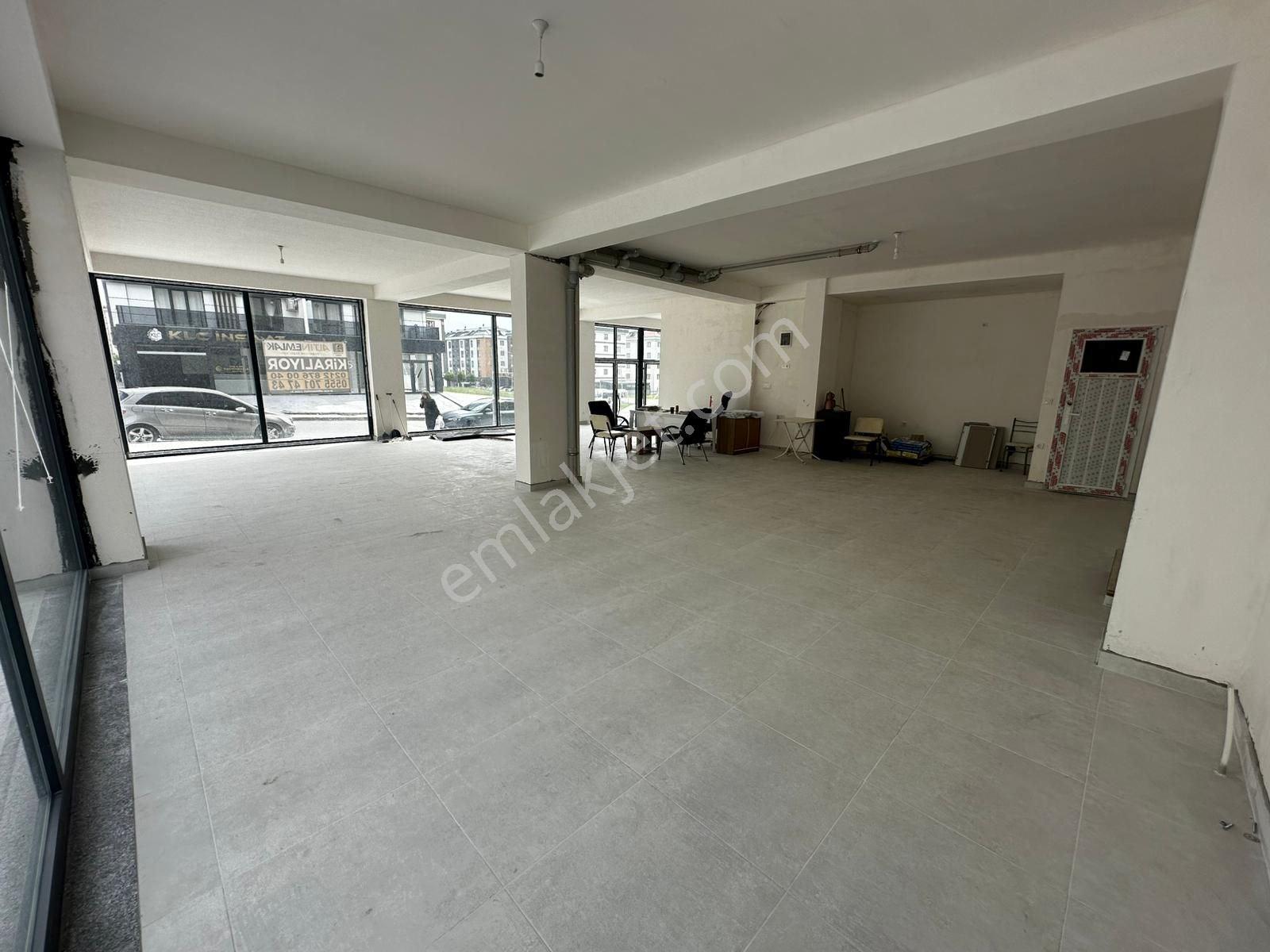 Beylikdüzü Kavaklıda Ana Caddeye Cepheli 300 M2 Kiralık Dükkan Mağaza - Görsel 26