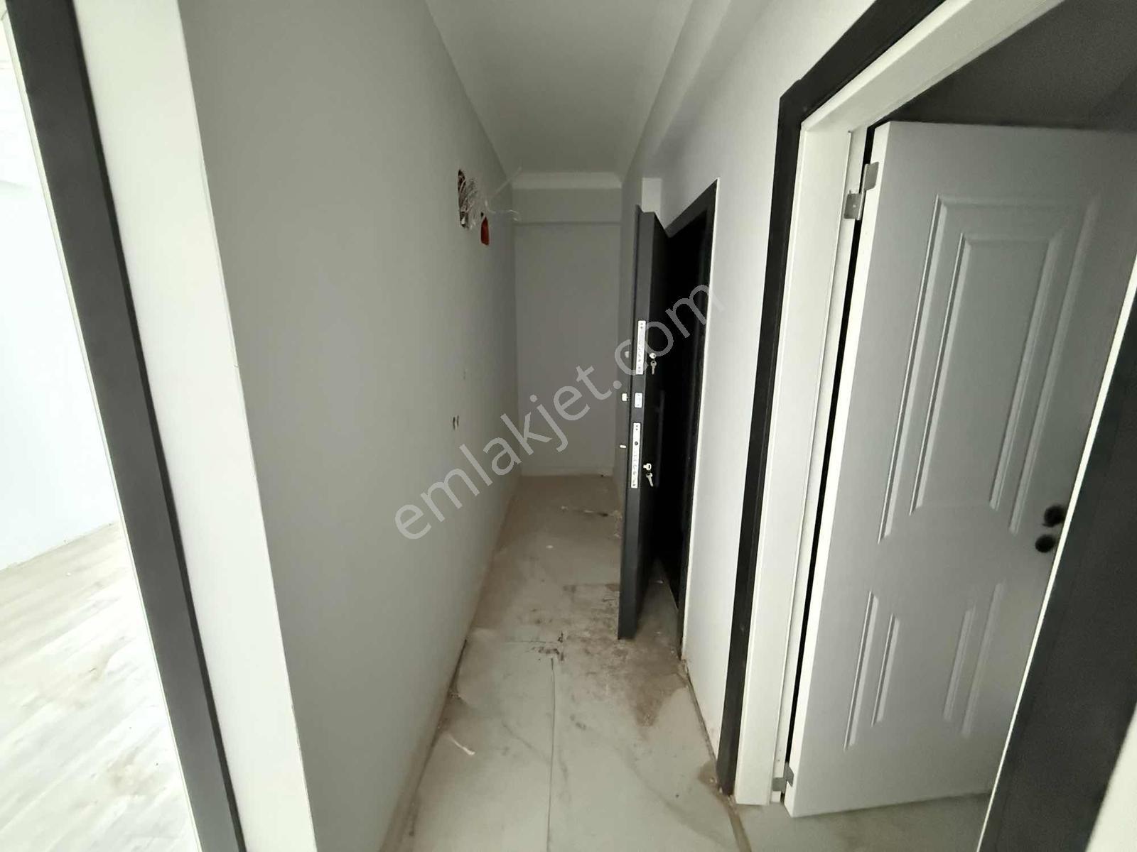 Gömeç Yaya Mahallesinde Ebeveyn Banyolu 2+1 Kapalı Mutfak Daire - Görsel 2