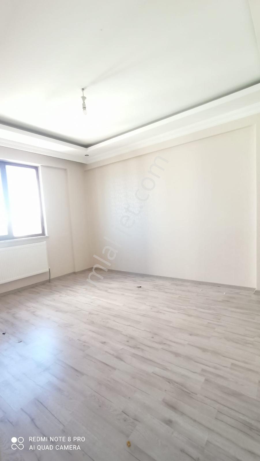 Boğazicinde Kiralık Cakma 4+1 Daire - Görsel 16