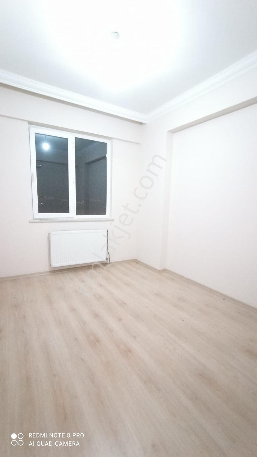 Boğazicinde Kiralık Cakma 4+1 Daire - Görsel 14