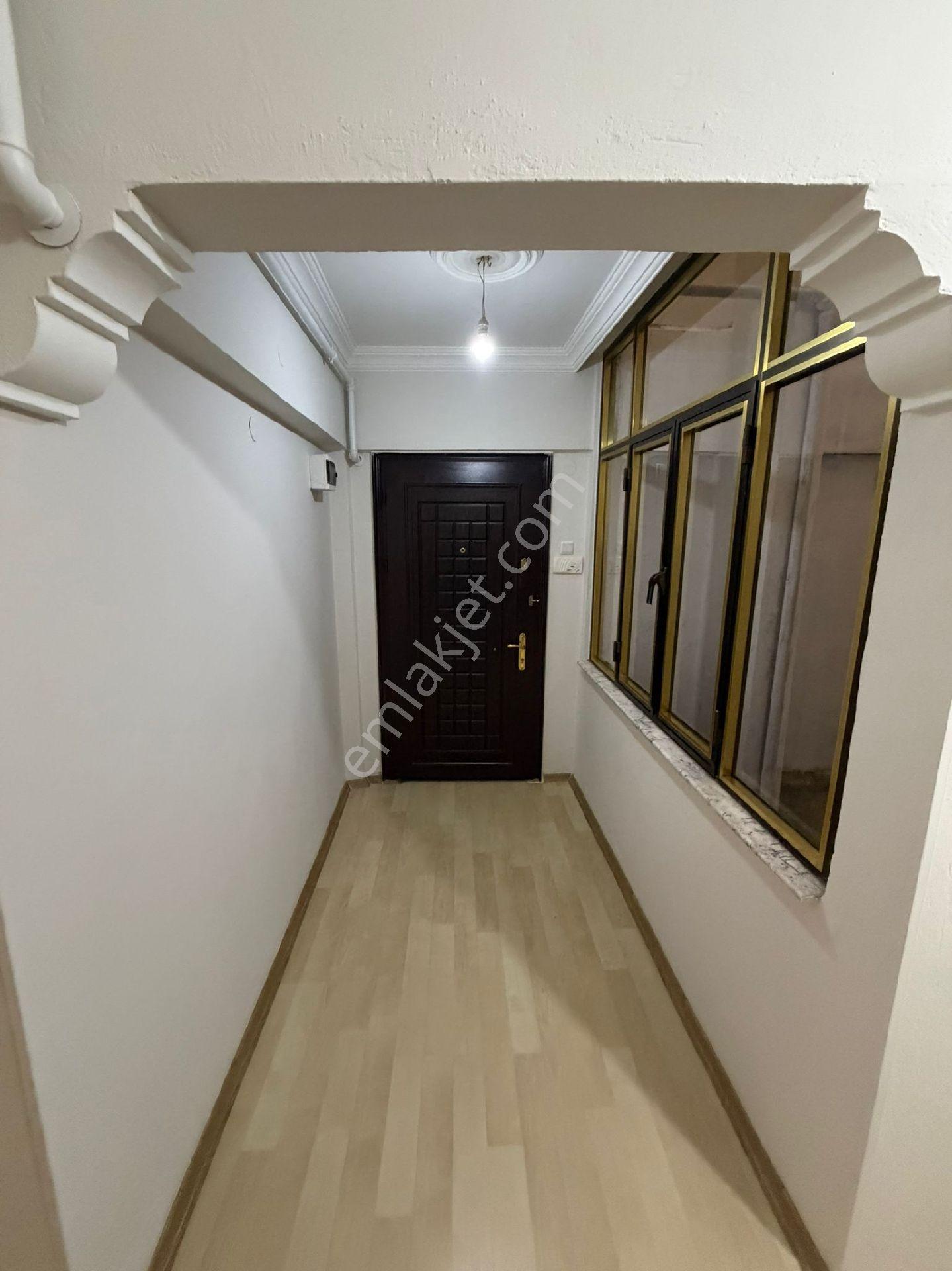 Nazilli Altıntaş'ta, Çarşı Merkezinde, Doğalgazlı Ve Geniş 140m² Kiralık 4+1 Daire - Görsel 2