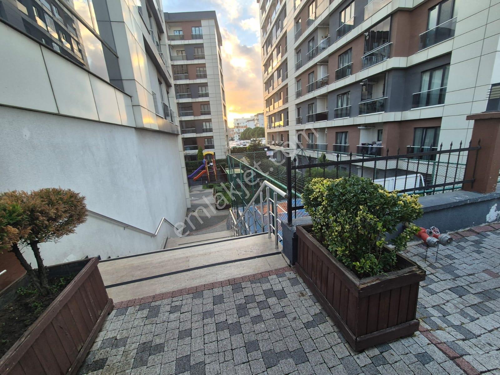 Pendik Yenişehir Viaport Yanı Whitehouse'da Son 1 Hafta Lüks 3+1 - Görsel 17