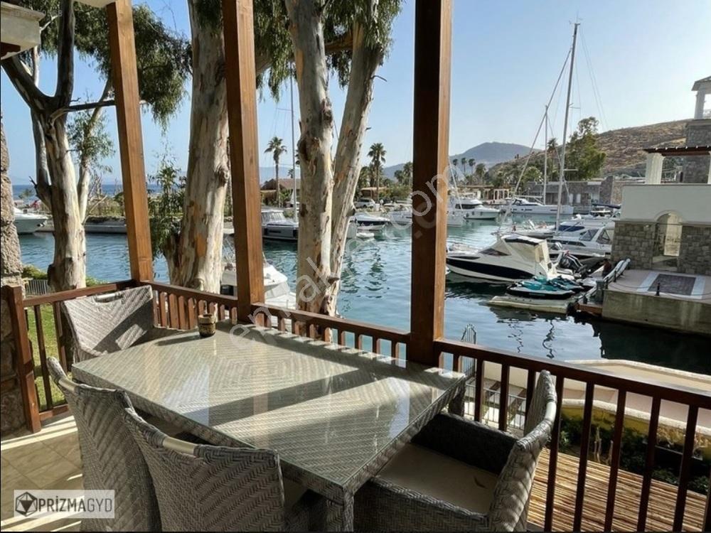 Akyarlar Anthavenda Otel Konforunda Marina Manzaralı 2+1 Daire
