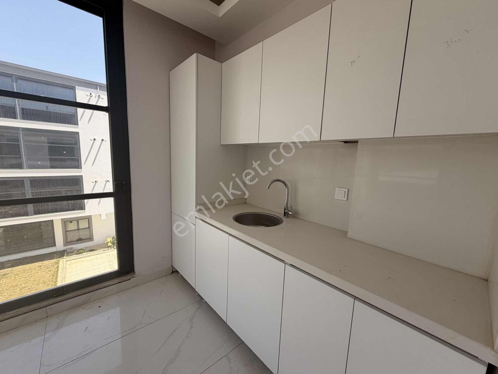 Uygan'dan Muratbey Mah. 3+1 140m² Ultra Lüx Kapalı Otoparklı - Görsel 3