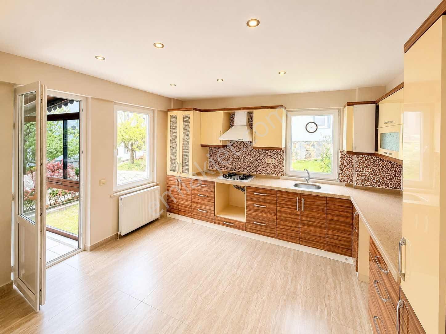 Remax Anka'dan Şile'de Site İçerisinde Müstakil Satılık Villa - Görsel 25