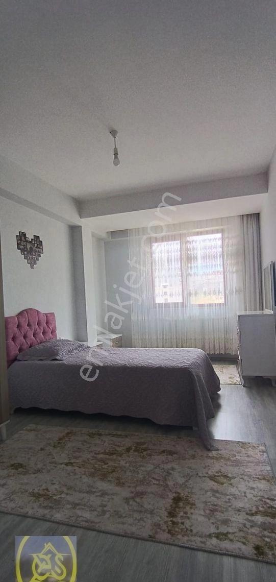 Şemikler Erbakır Fenlisesi Yakını Cadde Üzeri 3+1 Muhteşem Daire - Görsel 13