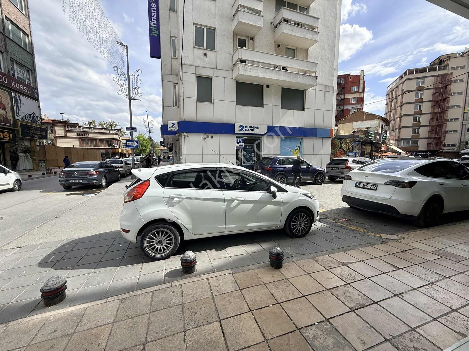 Acill 27 Mayıs Bankalar Caddesinde Satılık 40m2 Dükkan !!! - Görsel 10