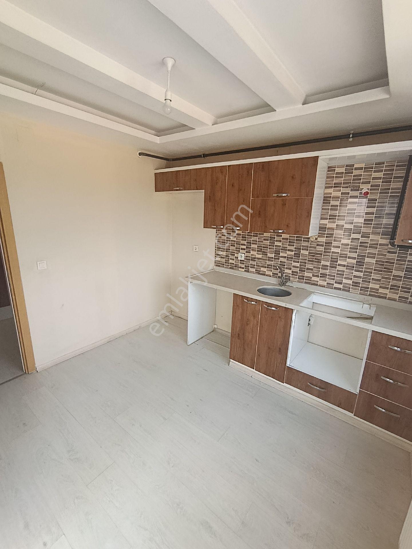 Çatalan Caddedinde Kombili Kiralık 2+1 - Görsel 3