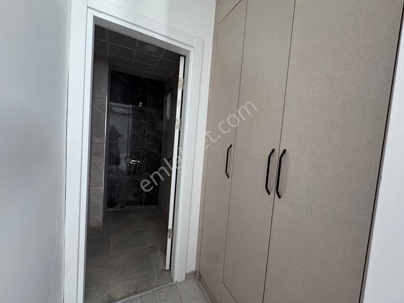 Arasta Avm Yanı 3+1 135m2 Asansörlü G.odalı E. Banyo Kilerli - Görsel 17