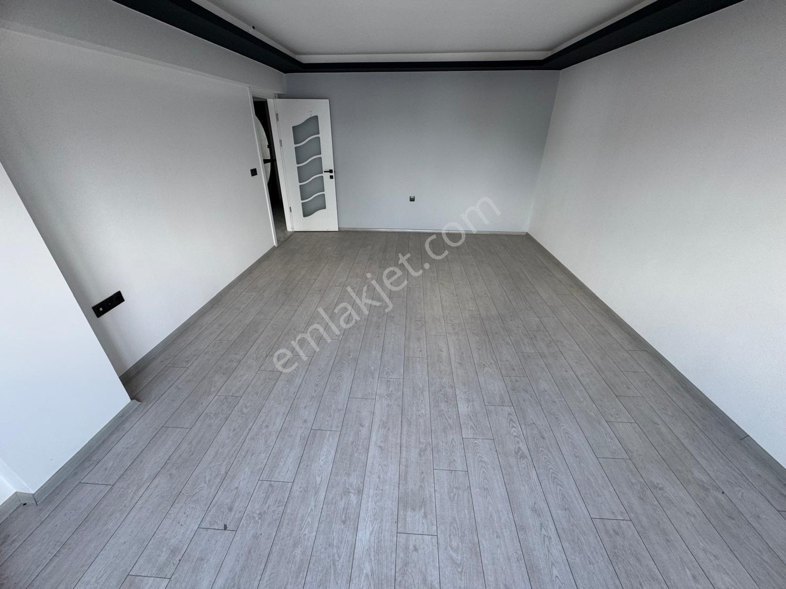 Arasta Avm Yanı 3+1 135m2 Asansörlü G.odalı E. Banyo Kilerli - Görsel 8