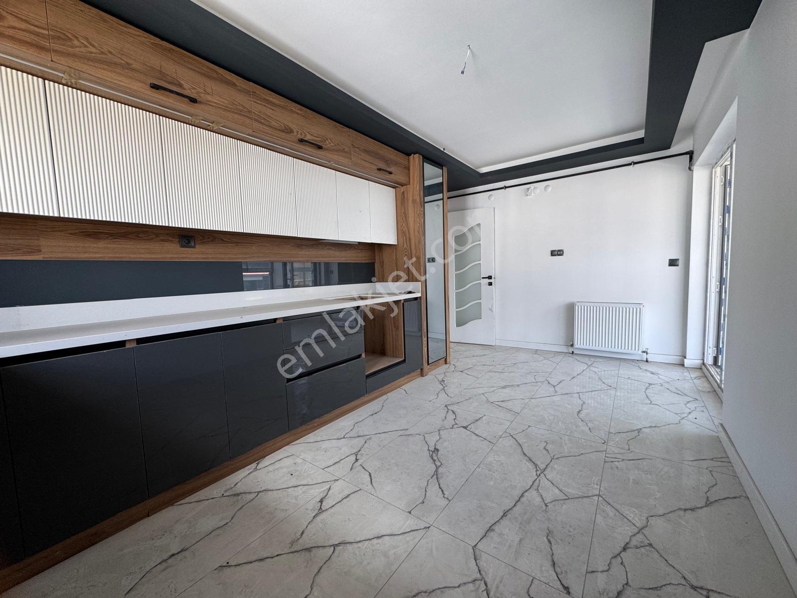 Arasta Avm Yanı 3+1 135m2 Asansörlü G.odalı E. Banyo Kilerli - Görsel 33
