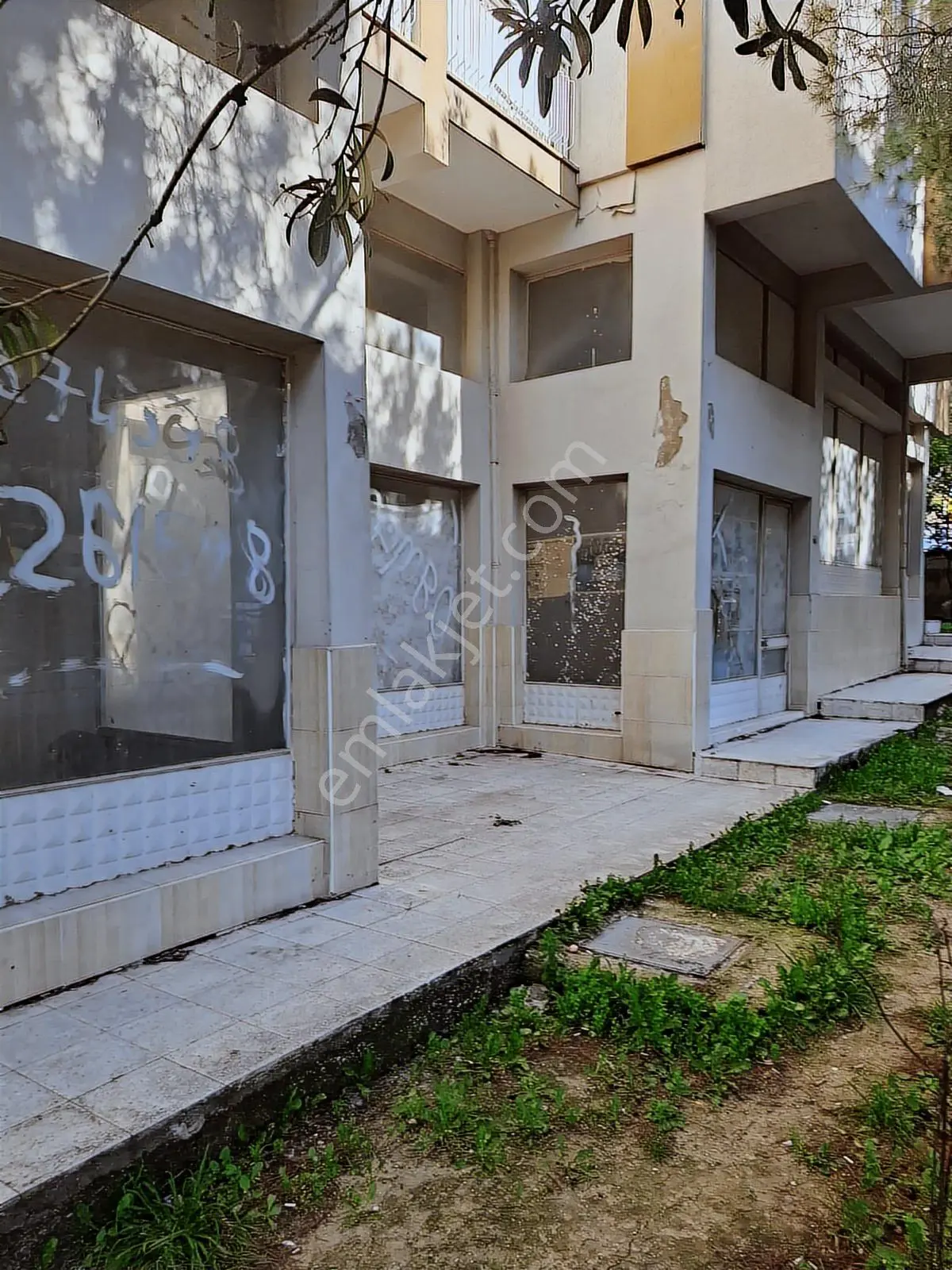 Çankaya Emlaktan Bozyaka Da Satılık Dükkan