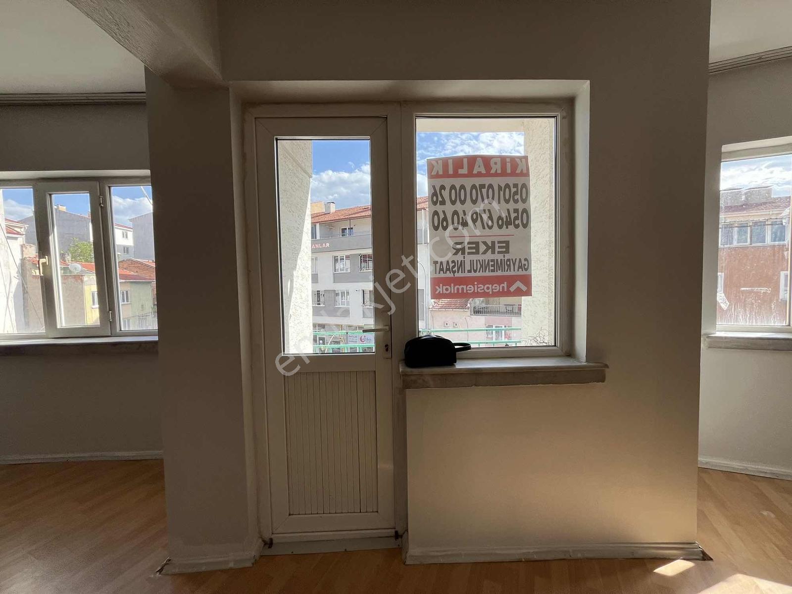 Eker'den Şemsettin Günaltay Cadde Üzeri Kiralık Geniş 2+1 - Görsel 11