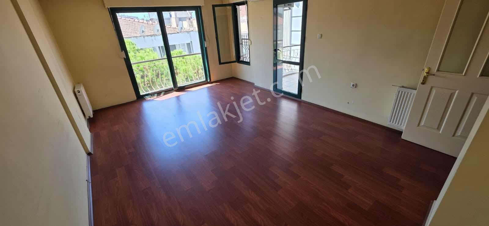 Karşıyaka Donanmacıda Deniz Manzaralı 3+1 Daire - Görsel 14