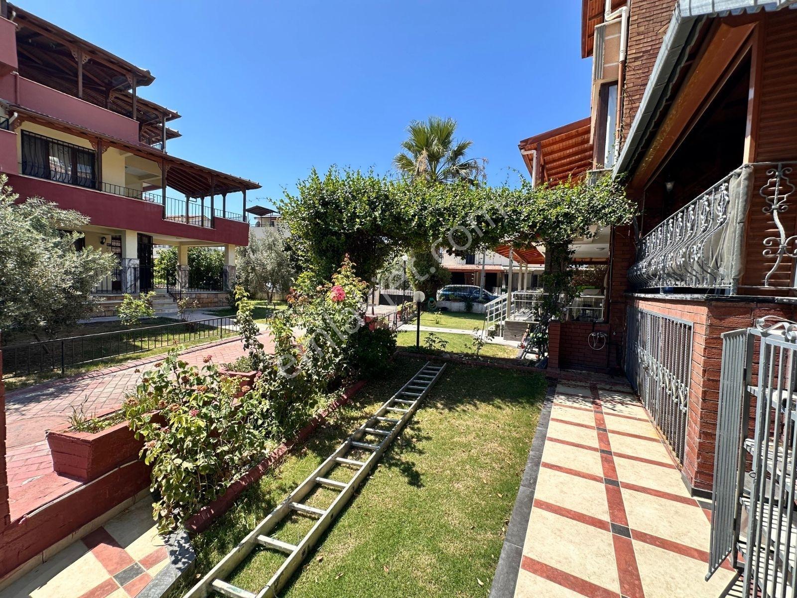 Kuşadası Davutlarda 5+2 Eşyalı Kiralık Villa - Görsel 12