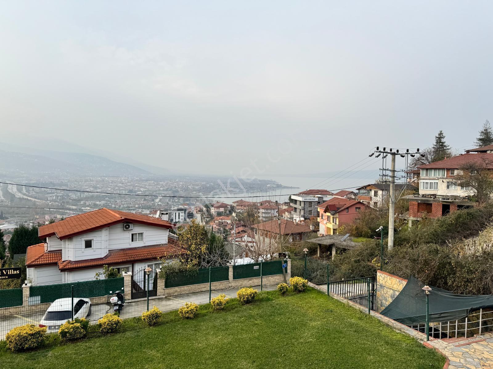 Sapanca Göl Mah,göl Manzaralı,bahçeli Eşyalı 2 Adet Lüks Villa! - Görsel 18