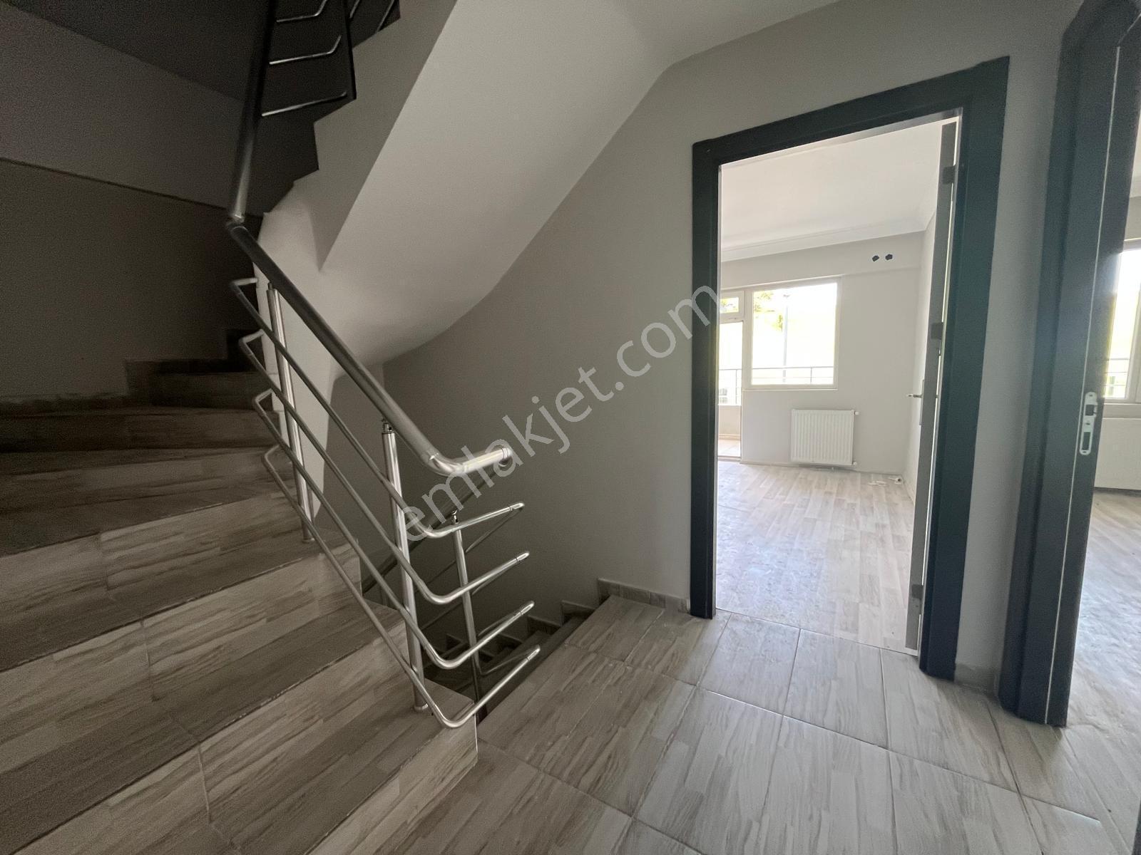 ▄evga▄kıbrısköyü Mahallesi 3 Katlı Bahçeli 5+1 Villa - Görsel 23