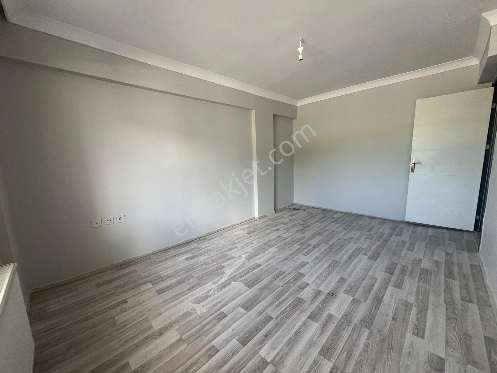 ▄evga▄kıbrısköyü Mahallesi 3 Katlı Bahçeli 5+1 Villa - Görsel 25