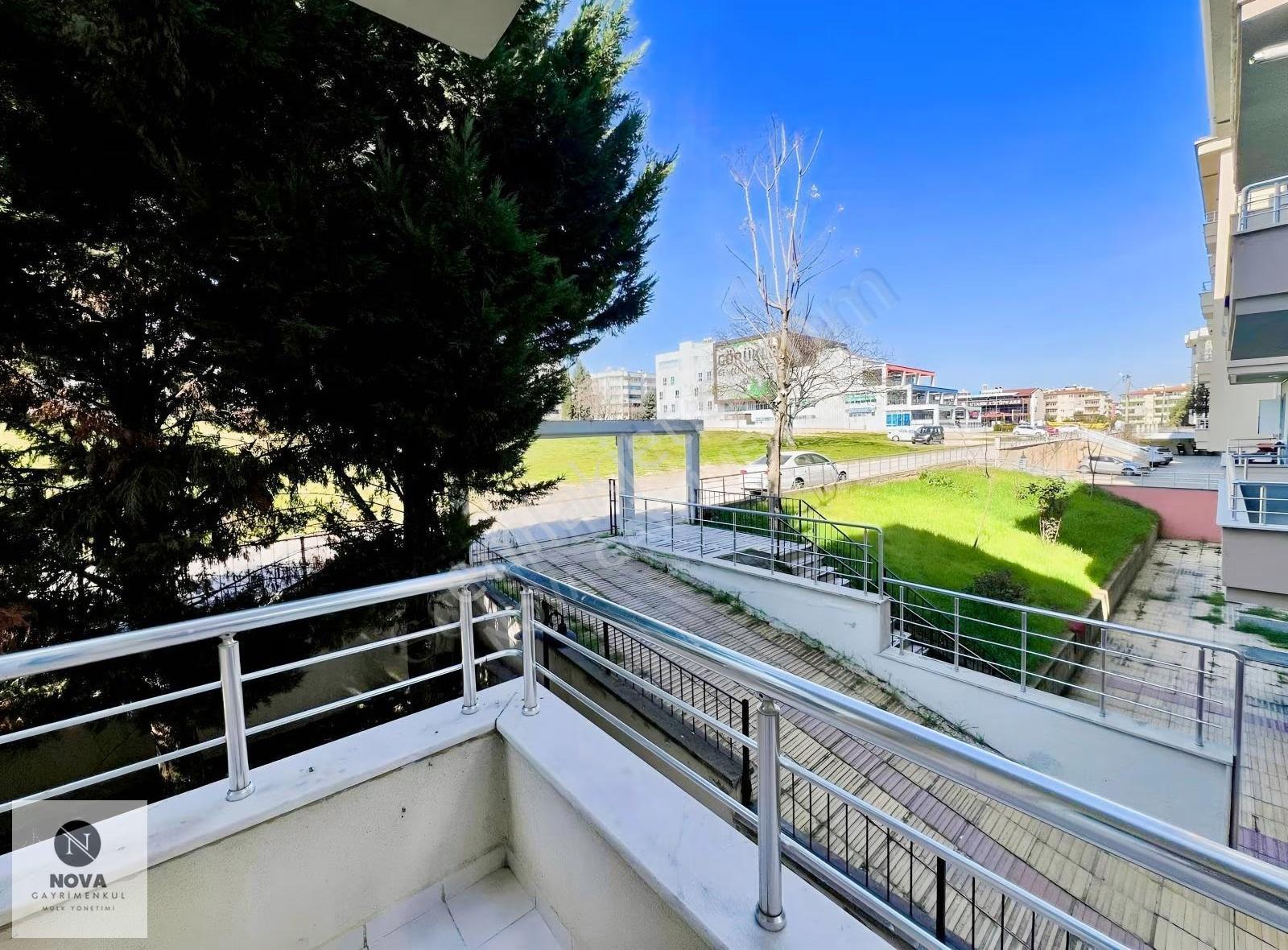 Nova Gayrimenkulden 1+1 Koşu Yolunda İçi Yapılı Kiralık Daire - Görsel 16