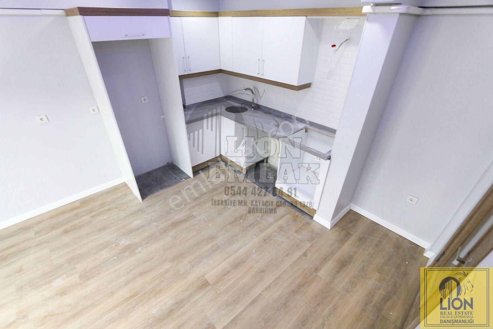 Lıon Emlak'tan 100 Yıl Mahallesinde 1+1 Sıfır Kiralık Daire - Görsel 8