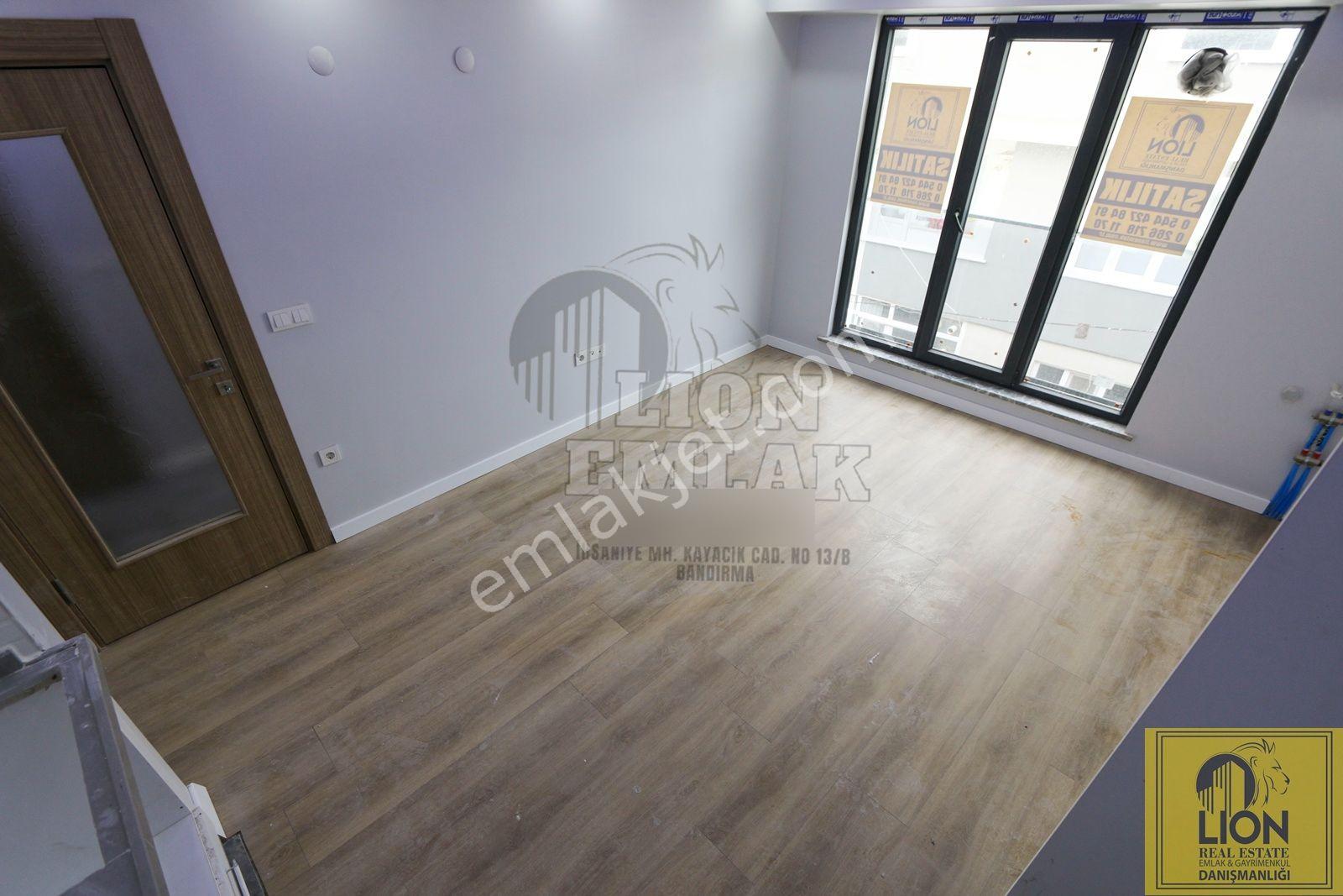 Lıon Emlak'tan 100 Yıl Mahallesinde 1+1 Sıfır Kiralık Daire - Görsel 4